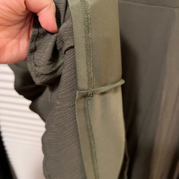 👗👗 Torrid Olive Green Short Sleeve Dress, Size 1 👗👗 - Picture 5 of 7